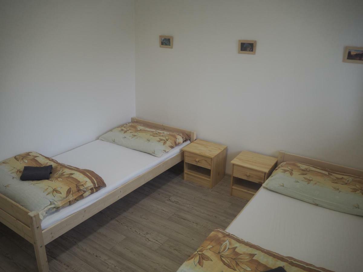 Economy Apartments České Švýcarsko Hřensko Extérieur photo